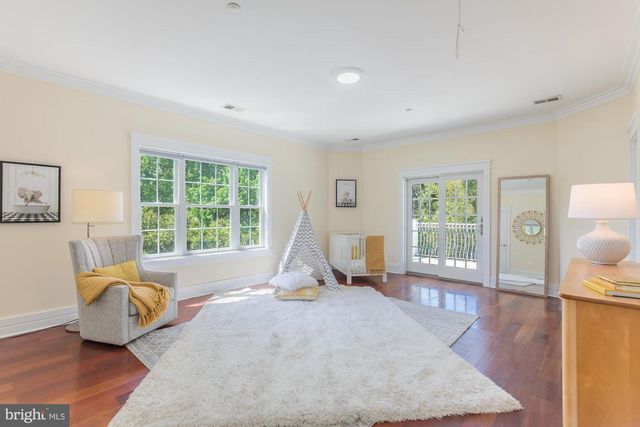 9715 SINGLETON DR, Bethesda, MD 20817