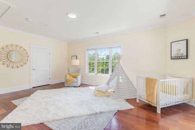 9715 SINGLETON DR, Bethesda, MD 20817