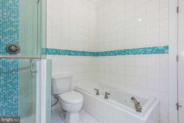 9715 SINGLETON DR, Bethesda, MD 20817