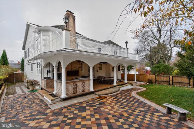 9715 SINGLETON DR, Bethesda, MD 20817