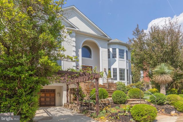 9715 SINGLETON DR, Bethesda, MD 20817
