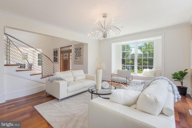 9715 SINGLETON DR, Bethesda, MD 20817
