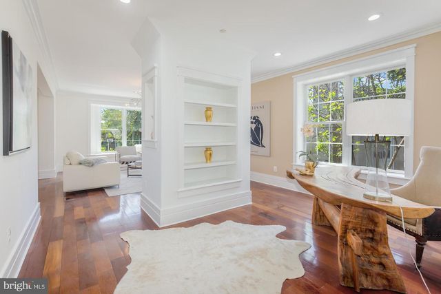 9715 SINGLETON DR, Bethesda, MD 20817