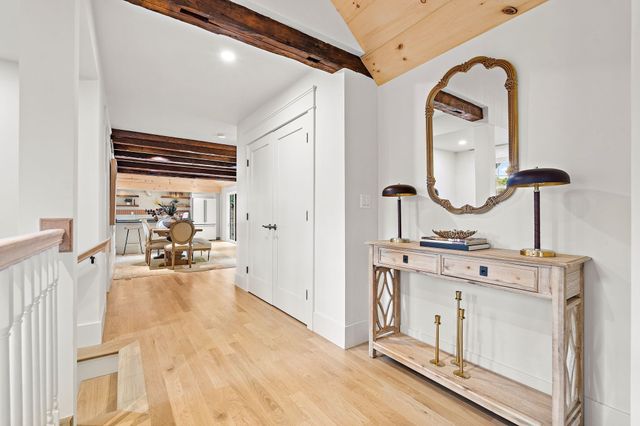 10 Noonhill Rd, Medfield, MA 02052