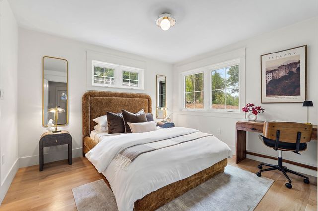10 Noonhill Rd, Medfield, MA 02052