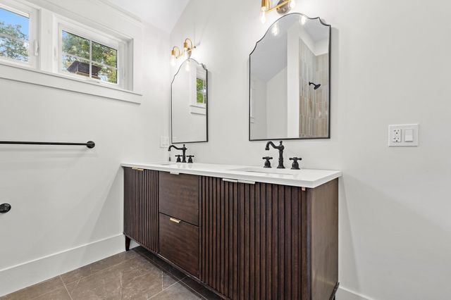 10 Noonhill Rd, Medfield, MA 02052