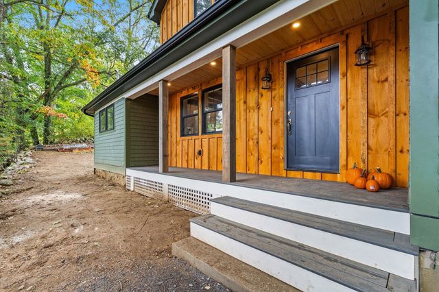 10 Noonhill Rd, Medfield, MA 02052