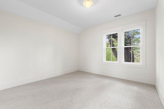 10 Noonhill Rd, Medfield, MA 02052