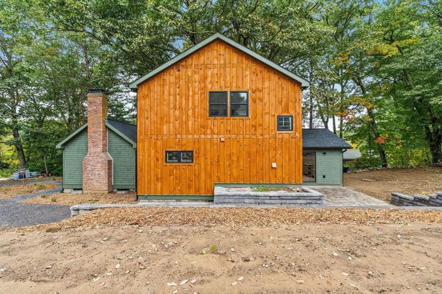 10 Noonhill Rd, Medfield, MA 02052