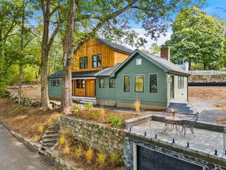 10 Noonhill Rd, Medfield, MA 02052