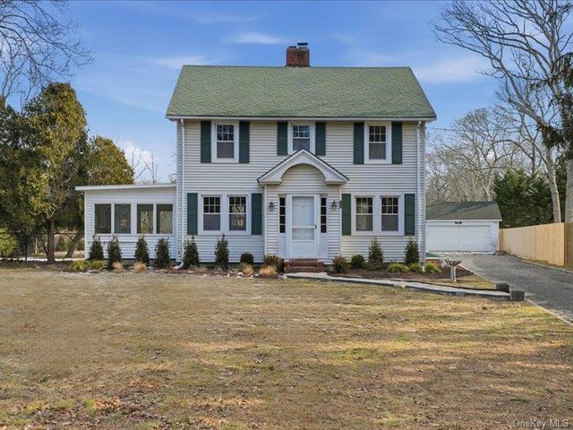 12 Summit Boulevard, Westhampton, NY 11977