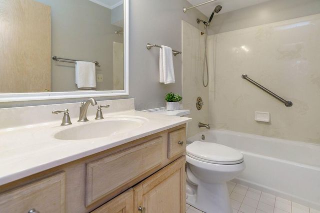 3266 Newgate Court, Dublin, OH 43017