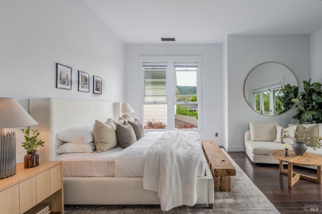 6555 Yount St, Yountville, CA 94599