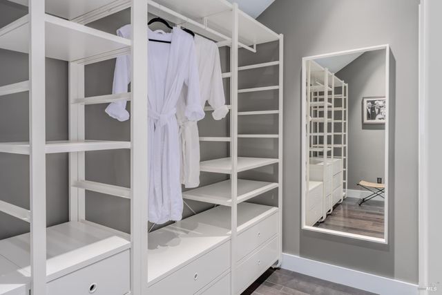 6555 Yount St, Yountville, CA 94599