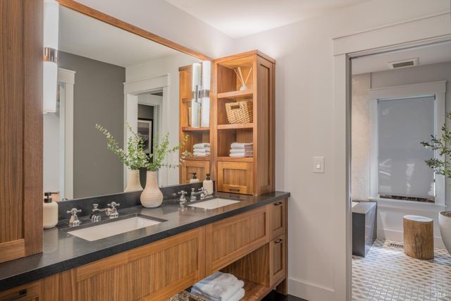 6555 Yount St, Yountville, CA 94599