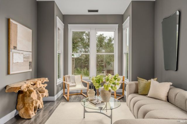 6555 Yount St, Yountville, CA 94599