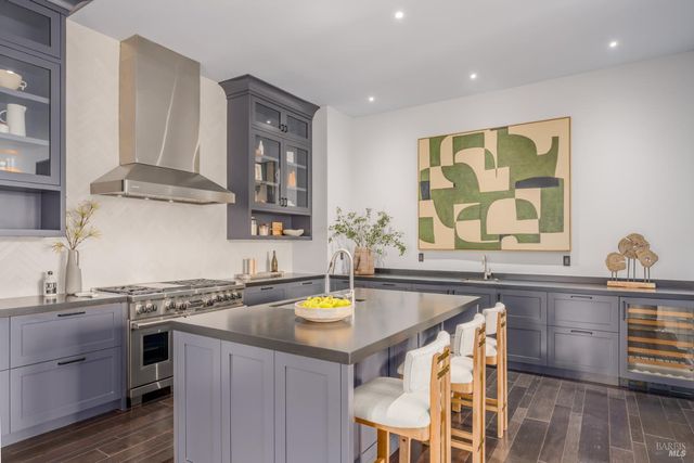 6555 Yount St, Yountville, CA 94599