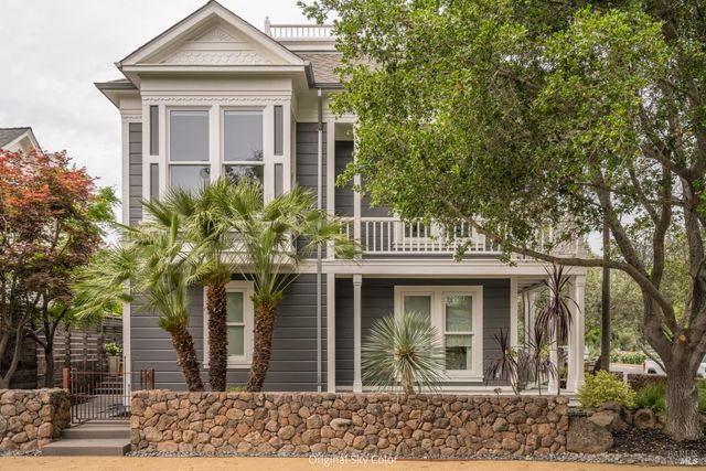 6555 Yount St, Yountville, CA 94599