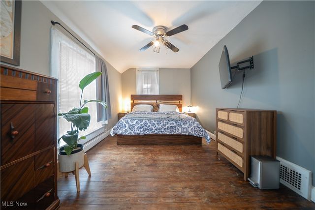 1573 Coutant Avenue, Lakewood, OH 44107