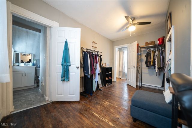 1573 Coutant Avenue, Lakewood, OH 44107