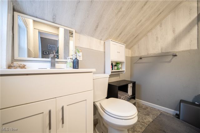 1573 Coutant Avenue, Lakewood, OH 44107