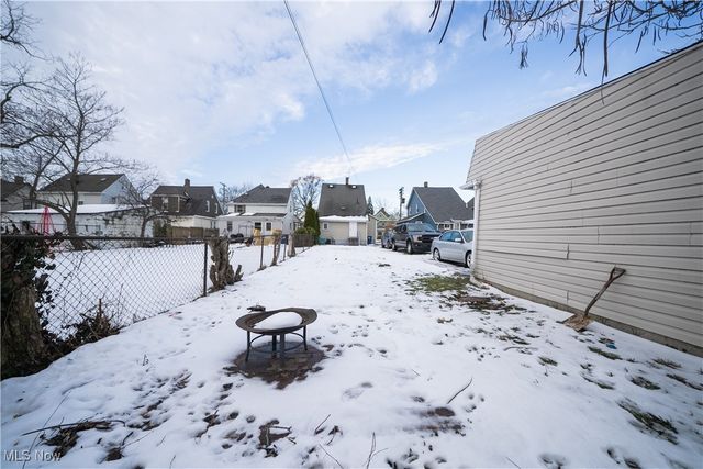 1573 Coutant Avenue, Lakewood, OH 44107