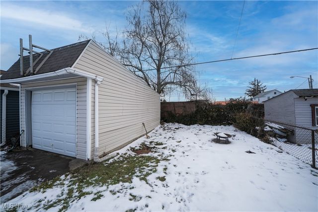 1573 Coutant Avenue, Lakewood, OH 44107