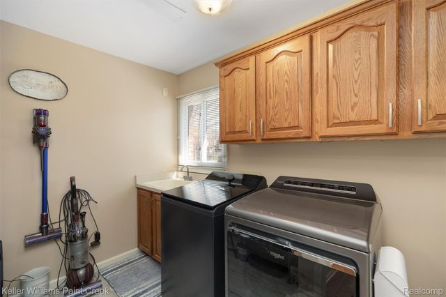 14765 Sparrow Drive, Shelby Charter Township, MI 48315