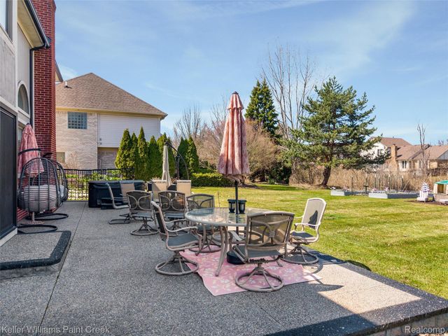 14765 Sparrow Drive, Shelby Charter Township, MI 48315