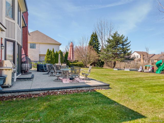 14765 Sparrow Drive, Shelby Charter Township, MI 48315