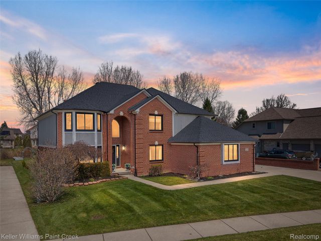 14765 Sparrow Drive, Shelby Charter Township, MI 48315