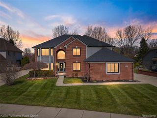 14765 Sparrow Drive, Shelby Charter Township, MI 48315