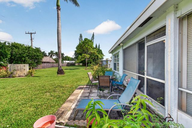 4305 LUCERNE VILLAS Lane, Lake Worth, FL 33467