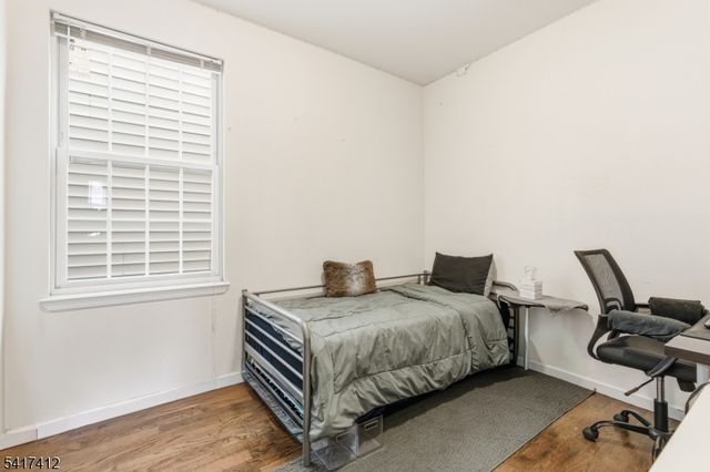 10 Mechanic St, Bayonne City, NJ 07002