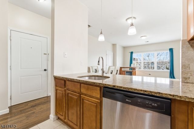 10 Mechanic St, Bayonne City, NJ 07002