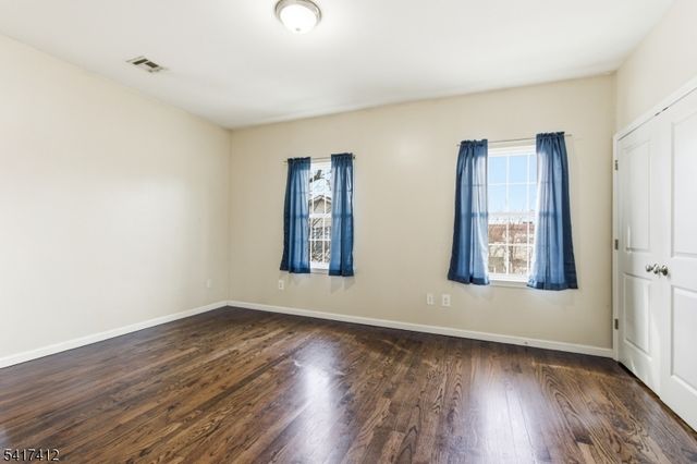 10 Mechanic St, Bayonne City, NJ 07002