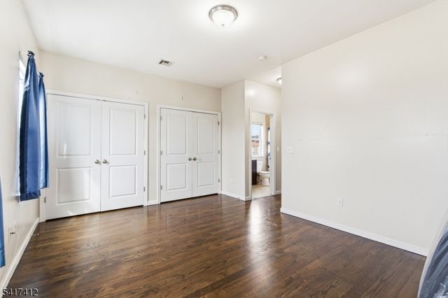 10 Mechanic St, Bayonne City, NJ 07002