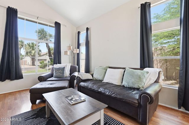 3513 S COSMOS Drive, Chandler, AZ 85248