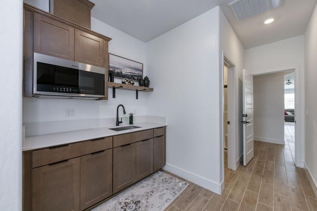 7213 E Brown Ave, Fresno, CA 93737