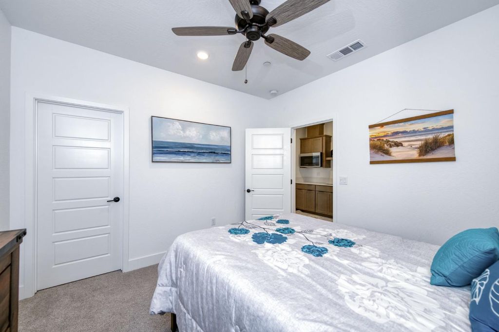 Image 41 of property listing at 7213 E Brown Ave, Fresno, CA 93737