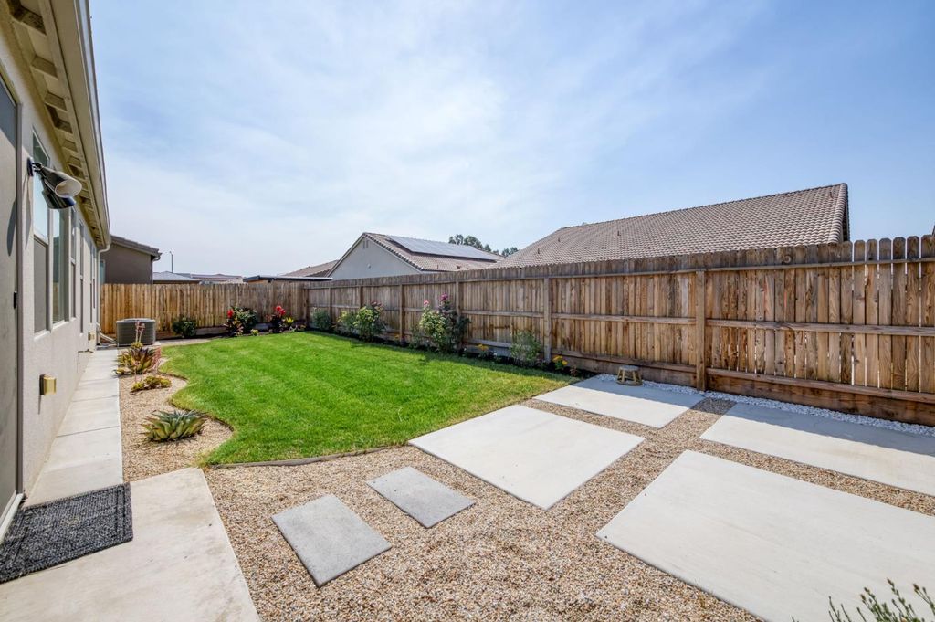 Image 49 of property listing at 7213 E Brown Ave, Fresno, CA 93737