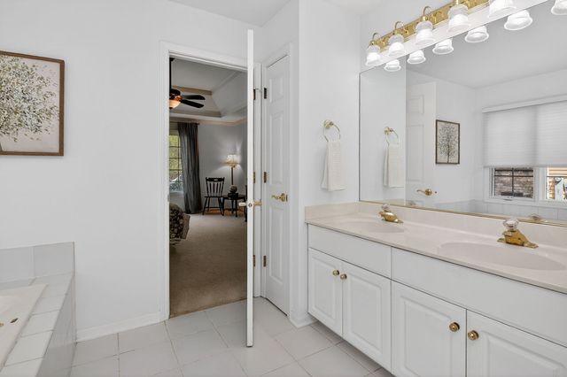 915 Rock Spring Road, Naperville, IL 60565