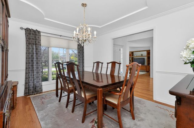 915 Rock Spring Road, Naperville, IL 60565