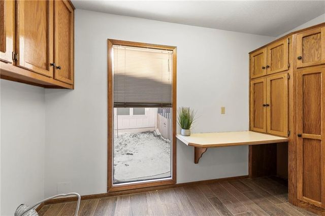 205 NE Shoreview Drive, Lee's Summit, MO 64064