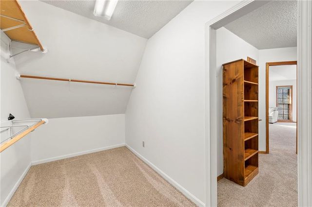 205 NE Shoreview Drive, Lee's Summit, MO 64064