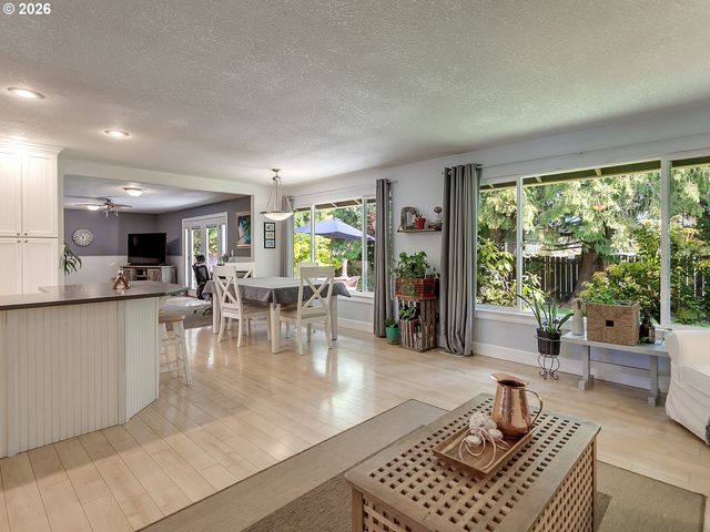 8313 Se JENNINGS Ave, Milwaukie, OR 97267