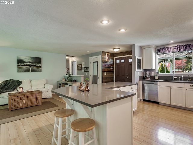 8313 Se JENNINGS Ave, Milwaukie, OR 97267