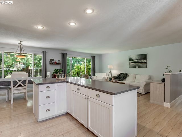 8313 Se JENNINGS Ave, Milwaukie, OR 97267