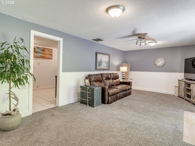 8313 Se JENNINGS Ave, Milwaukie, OR 97267