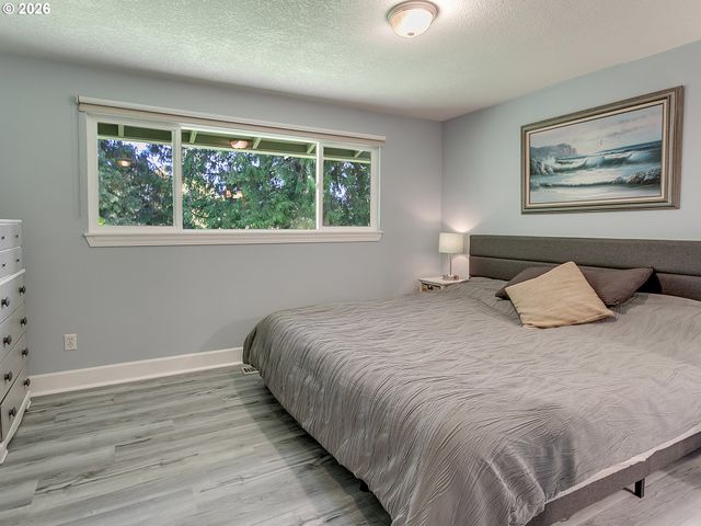 8313 Se JENNINGS Ave, Milwaukie, OR 97267